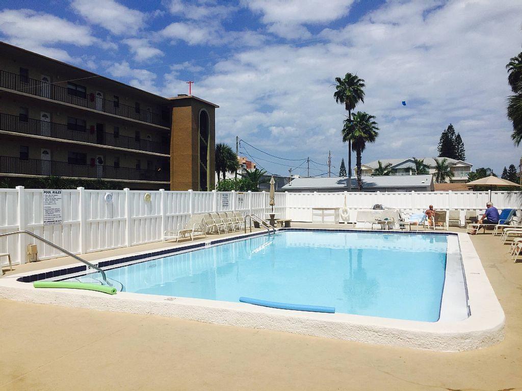 Escape To Paradise St. Pete Beach Εξωτερικό φωτογραφία